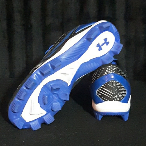 Sneakers - Picture 4 of 7